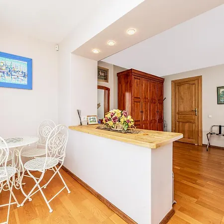 Excellent In * 팔랑가