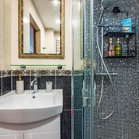 아파트 Excellent In 팔랑가