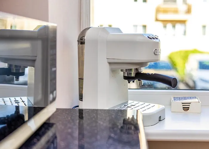 דירה Excellent In *